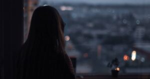 Japón crea el Ministerio de la Soledad por aumento de suicidios durante la pandemia