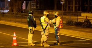 Gobierno anuncia cambios al toque de queda en todo el país