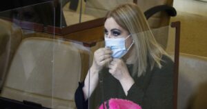 Pamela Jiles pidió detener el receso legislativo para tramitar el tercer retiro