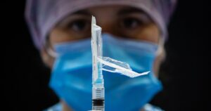 Turismo COVID-19: Gobierno afirma que turistas extranjeros no podrán vacunarse