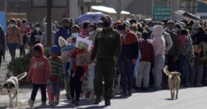 Olas en el desierto: migrantes y refugiados en las fronteras