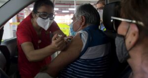 Chile completó 556.574 vacunados contra el COVID-19 tras tercera jornada de inoculación