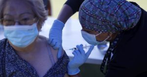 Enfermos crónicos no necesitarán certificado para vacunarse contra el COVID-19