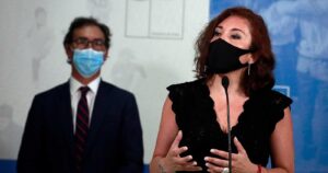 Defensora de la Niñez: no corresponde al Colegio de Profesores decidir en qué fase se vuelve a clases