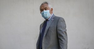 Ministro Paris reconoce probable rebrote Covid tras fin de vacaciones de verano