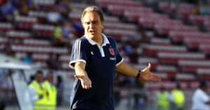 Martín Lasarte llegó a Chile en medio de búsqueda de DT para la Roja