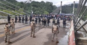 Perú despliega militares en su frontera para impedir el ingreso de migrantes haitianos desde Brasil