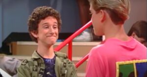 Murió el actor que interpretó a Screech en Salvados por la Campana