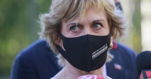 Matthei descartó bajar candidatura presidencial por secretaría: 