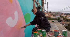 VIDEO - El otro mural que hizo Mon Laferte en Valparaíso