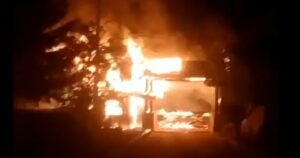 Investigan muerte de comunera mapuche tras ataque incendiario a condominio en Panguipulli