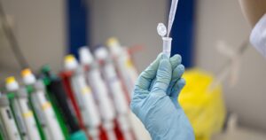 Sputnik V es 91,6% eficaz contra el COVID-19