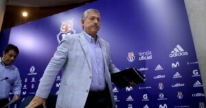 Carlos Heller vende sus acciones de Azul Azul y deja la Universidad de Chile