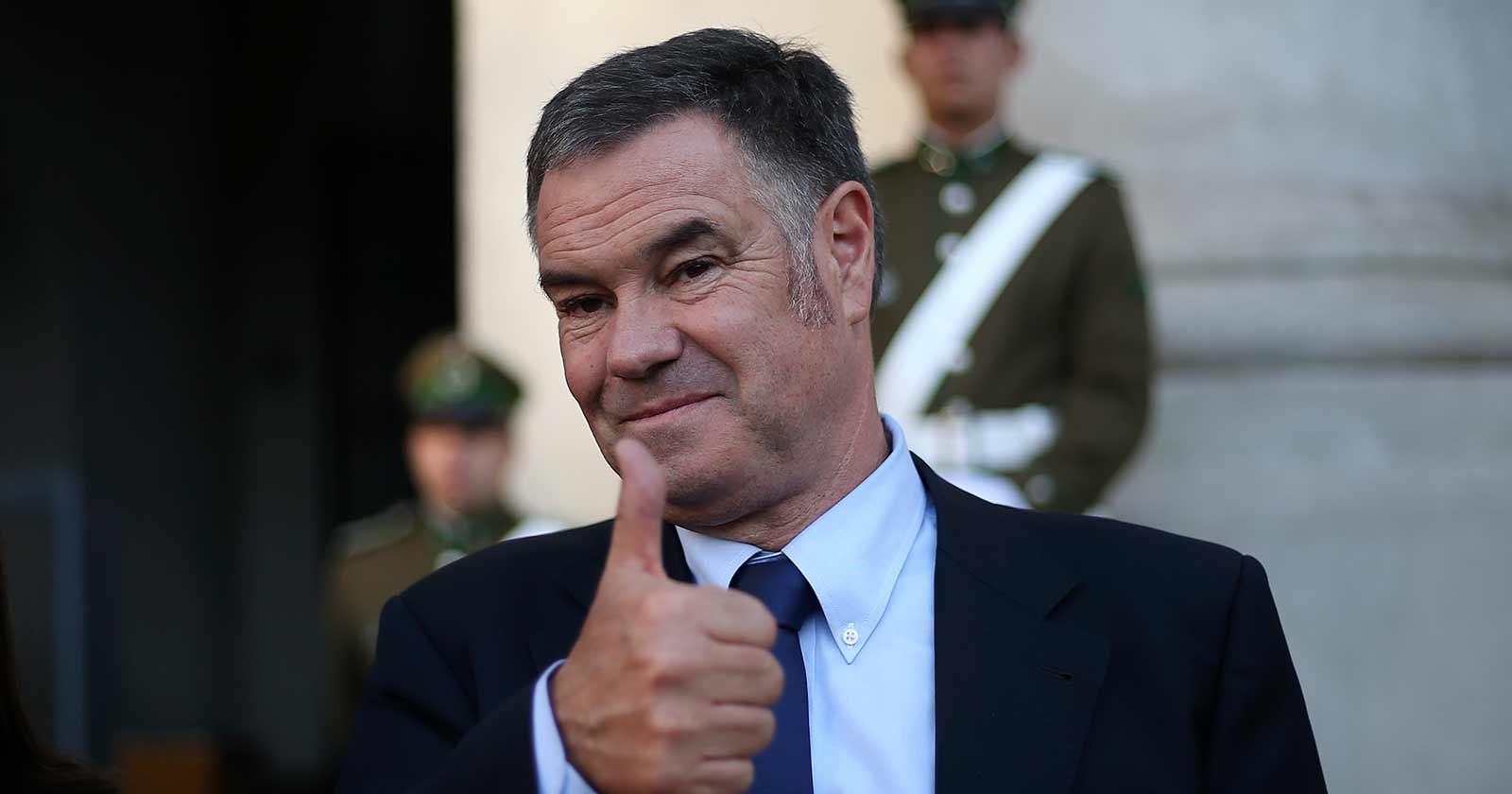 Ossandón cuico enamoró pobreza