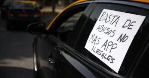 TDLC rechaza demanda de taxistas contra Uber, Easy Taxi y Cabify por competencia desleal