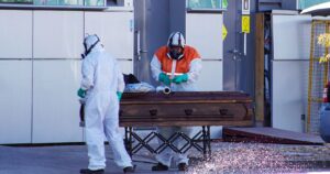 Minsal: 74% de las víctimas de COVID-19 falleció en un hospital en marzo de 2021