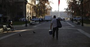 Desempleo completó diez meses por sobre el 10%