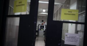 Más médicos y mejor infraestructura: encuesta detectó las preferencias en la atención de salud de los chilenos