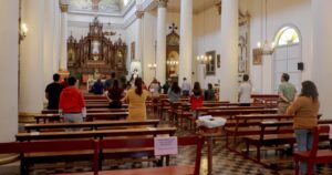 Suprema ordena autorizar misas con aforos y condiciones establecidas en plan Paso a Paso