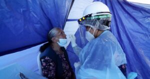 Junto a la vacunación, urge un esfuerzo adicional