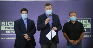 Sebastián Sichel entrega su respaldo a la postergación de las elecciones de abril