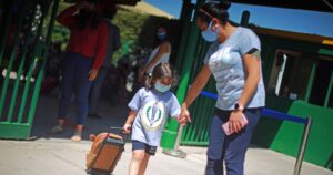 Cómo ayudar a los niños a prevenir el estrés ante el inicio de un nuevo año escolar en medio de la pandemia