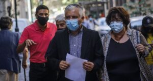Colegio de Profesores pide suspender las clases presenciales en todo Chile: 