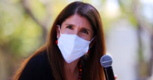 Paula Narváez anuncia proyecto para asegurar paridad de género en el Congreso