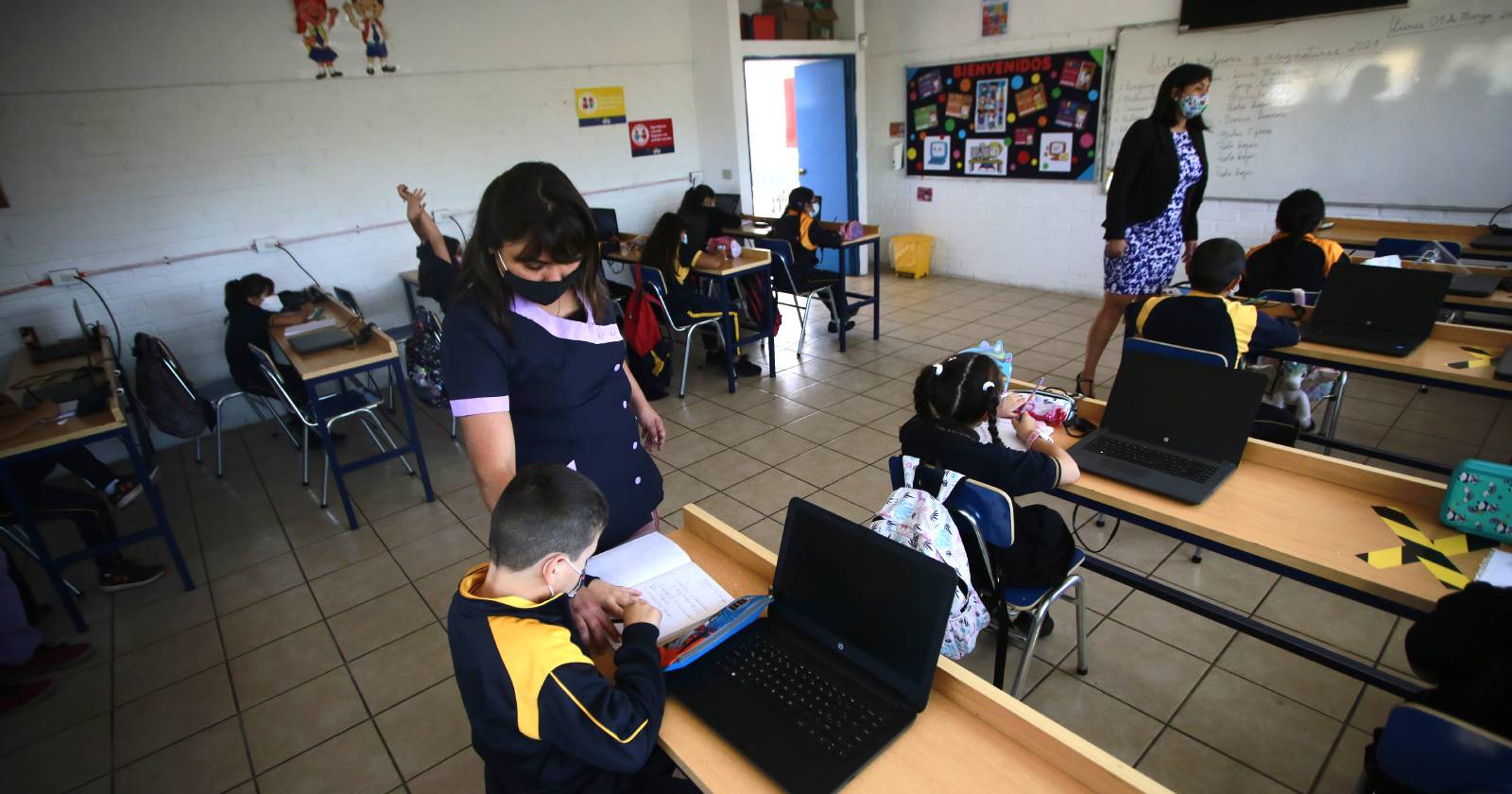 colegios clases presenciales