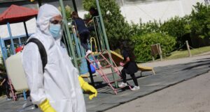 Estudio afirma que cerrar colegios completos tendría un 