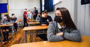 Año escolar 2021: un 61,8% de los estudiantes quiere regresar a clases y prefiere la modalidad semipresencial