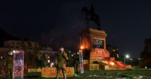 Gobierno avala carta del Ejército tras ataque a monumento del general Baquedano