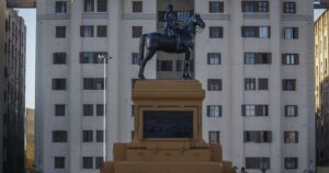 Consejo de Monumentos Nacionales removerá estatua de Baquedano por reparaciones