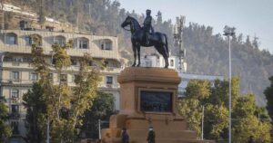 Estatua de general Baquedano será trasladada a Cerrillos