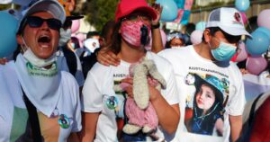 Marcha en protesta por muertes de Itan y Tamara llegó hasta La Moneda