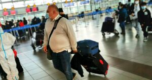 Argentinos que vuelvan del exterior deberán pagar PCR y hotel para la cuarentena obligatoria