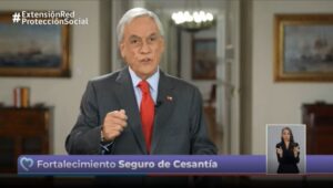 Piñera presenta nuevo IFE y anuncia bonos y préstamos para la clase media
