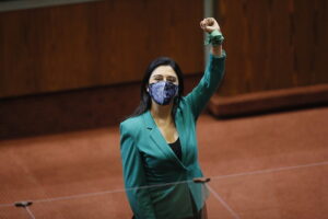 Rubén Moraga (PC) y Marcela Sandoval (RD) asumen como miembros de la Cámara de Diputados