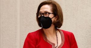 Presidenta del Senado le cierra la puerta a la extensión del toque de queda: 