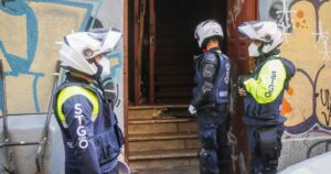 Hombre fue baleado en una casa que iba a ser demolida en Santiago