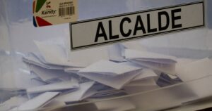 Encuesta Cadem: 62% está a favor de postergar las elecciones de abril