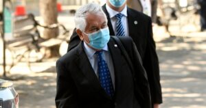 Paris confirma seis casos de cepa brasileña en Chile: 