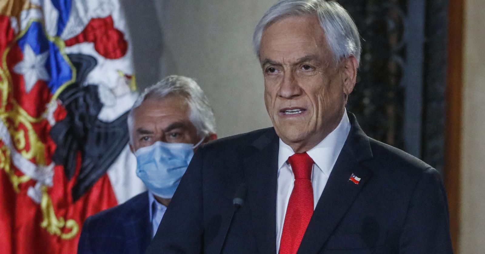 piñera postergar elecciones