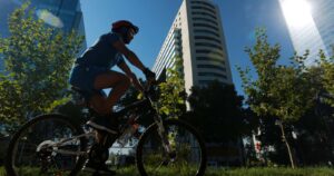 Doce comunas de la Región Metropolitana retroceden a la etapa de Transición