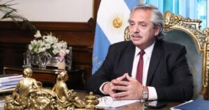 Escuelas cerradas, militares en la calle y toque de queda: Alberto Fernández endurece medidas en Buenos Aires