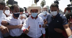 Perú: denuncian amenazas de muerte contra candidato presidencial Pedro Castillo