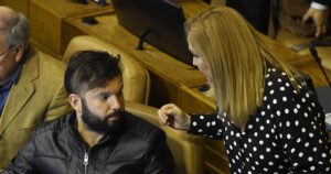 Boric pone en riesgo primarias de la oposición: 