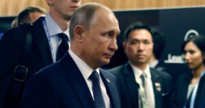 Vladimir Putin decreta una semana de feriado para frenar el avance de la pandemia