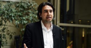 Autor de proyecto de eutanasia alega que discusión se pospuso para 