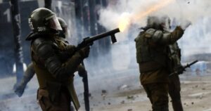 Declaran admisible querella contra alto mando de Carabineros por violación a los derechos humanos